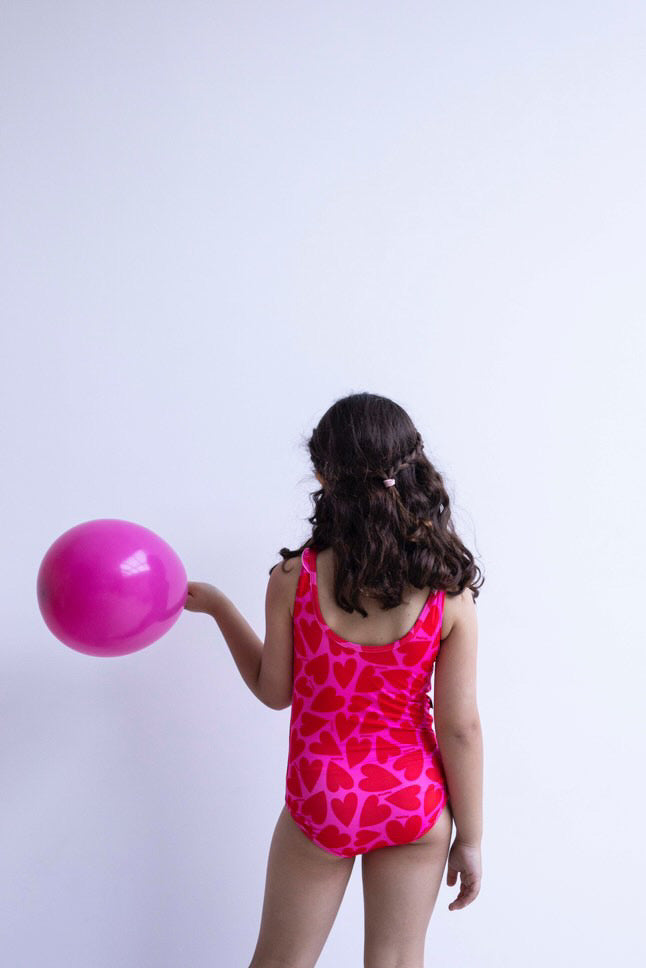 Conjunto malla niña UV+50 corazones