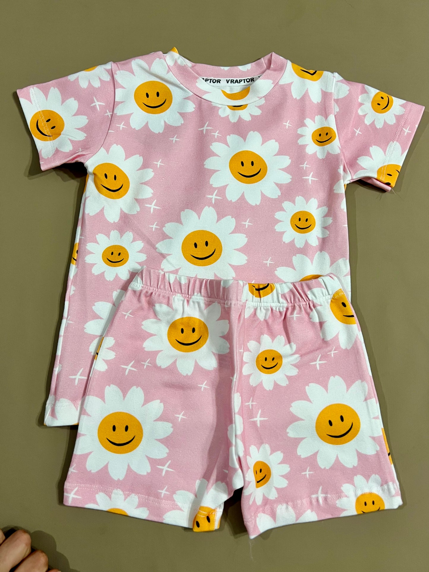 Conjunto Short Y Remera Margaritas Rosadas