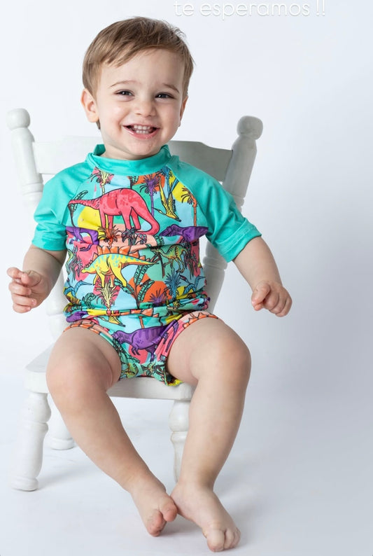 Conjunto malla niño Uv+50 selva dinos