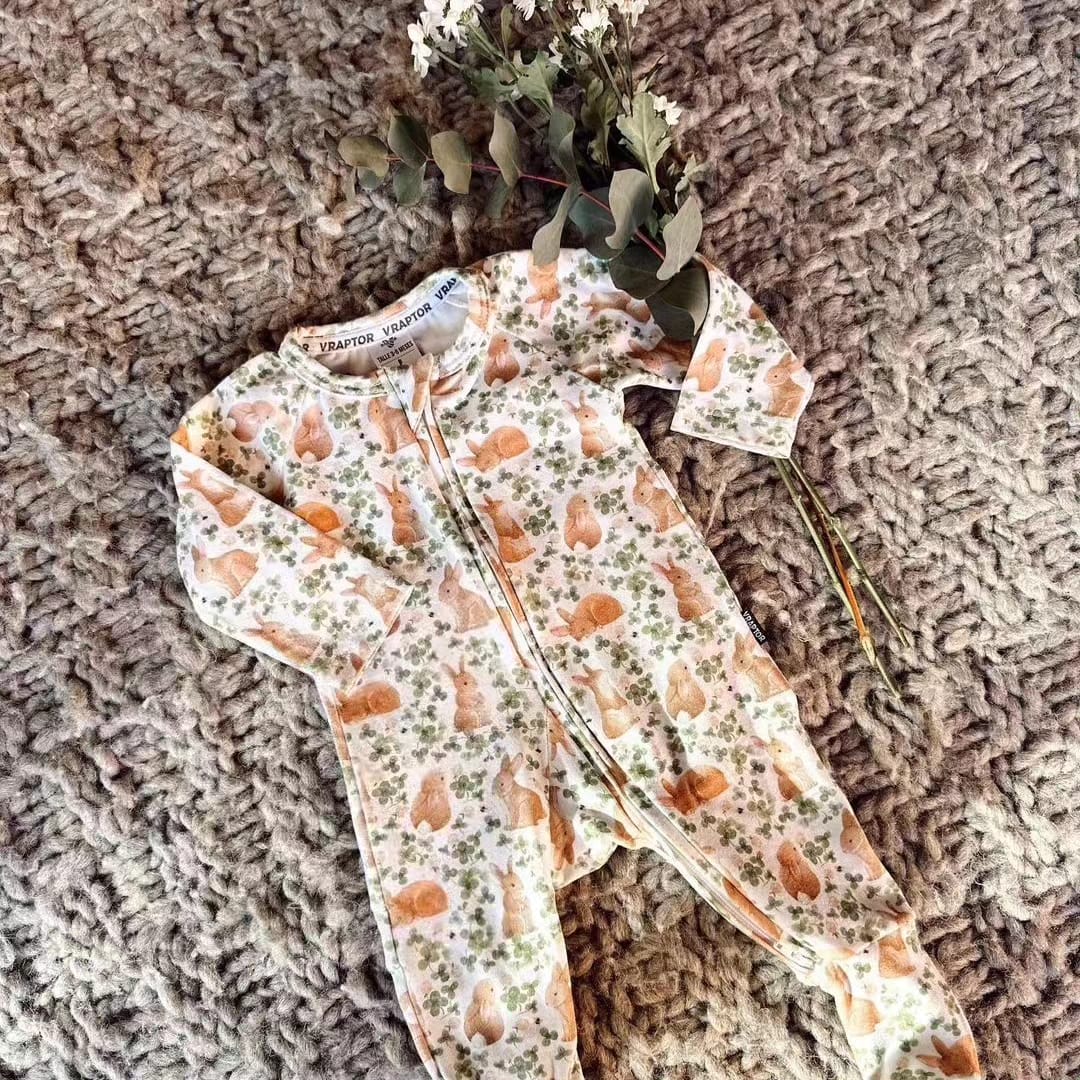 Osito pijama conejito verde