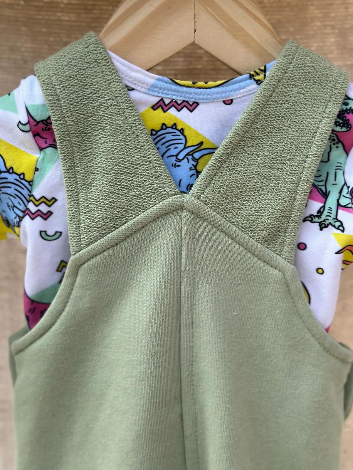 Jardinero rústico verde